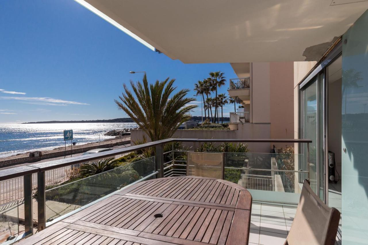 Bright Two Bedroomed Apartment On The Beach In Cannes With Huge Terrace With Fabulous Sea Views - 2001 Extérieur photo