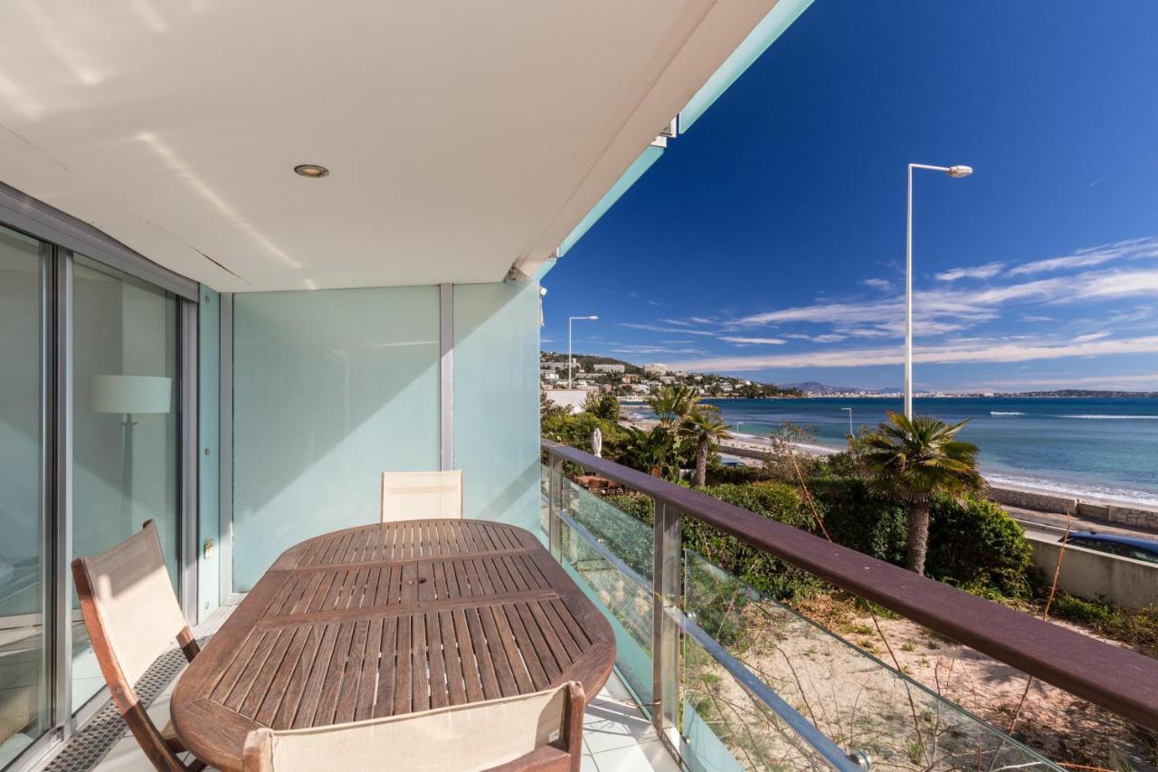 Bright Two Bedroomed Apartment On The Beach In Cannes With Huge Terrace With Fabulous Sea Views - 2001 Extérieur photo